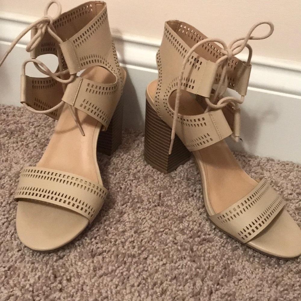 Apt 9 Nude Block Heel Sz 7